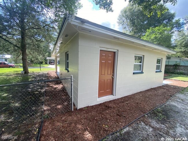 Building Photo - 3 br, 2 bath House - 4021 NW 31ST TERRACE