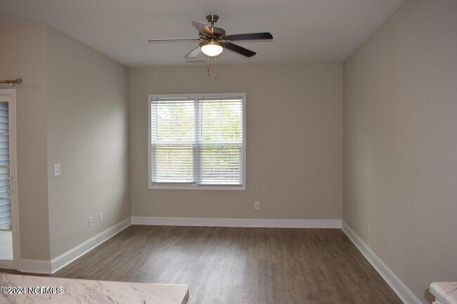 Building Photo - 311 S Stingray Ln