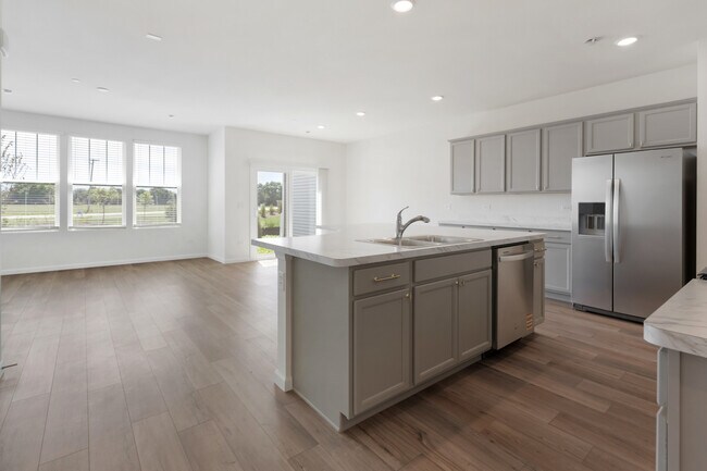 Building Photo - 2260 Horseshoe Cir