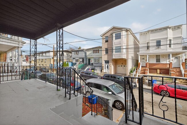 Building Photo - 107 Brown Pl