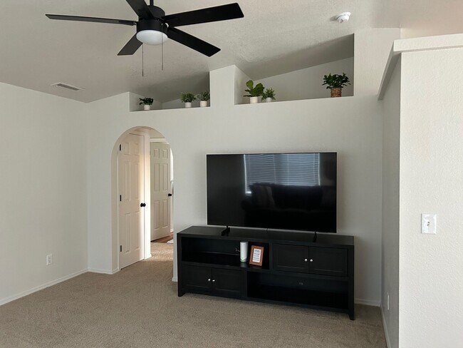 Foto del edificio - 8317 E Leigh Dr