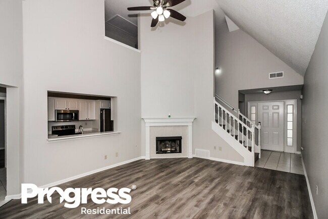 Building Photo - 6433 Persimmon View Dr