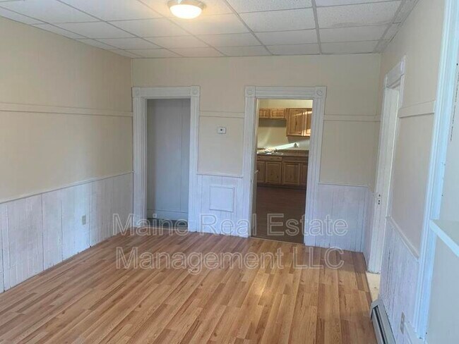 Building Photo - 56 2nd St