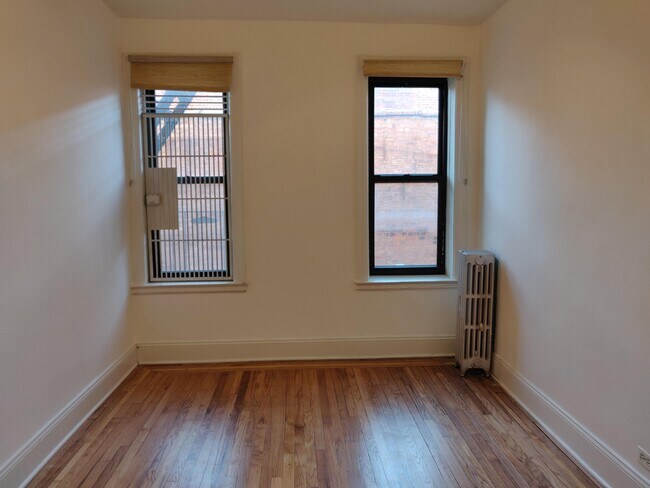 Building Photo - 3716 83rd St Apt 2G