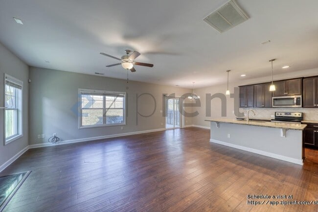 Foto del edificio - 268 E Webber Ln