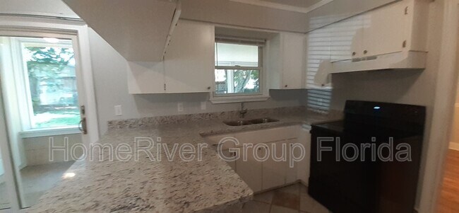 Building Photo - 605 Spring Creek Dr