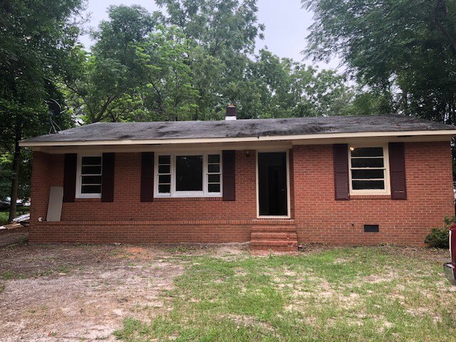 Foto principal - 5111 Redwood Dr
