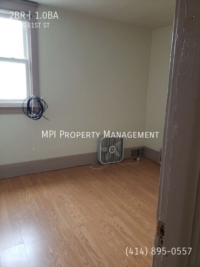 Foto del edificio - 226 S 61ST St