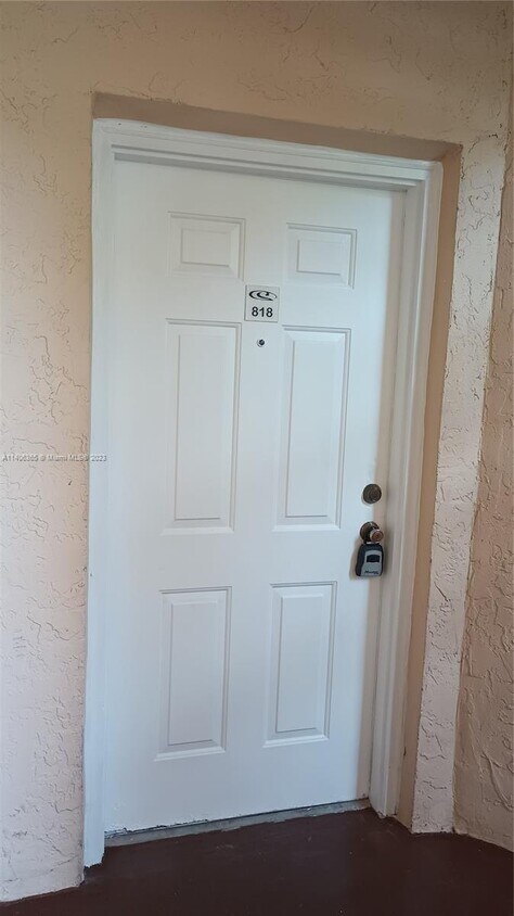 Foto principal - 3410 Pinewalk Dr N