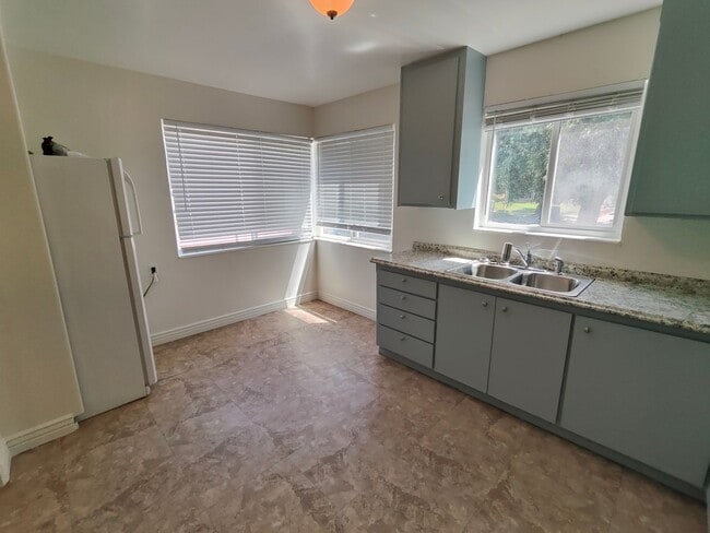 Photo - 6 W 1400 S Apartment