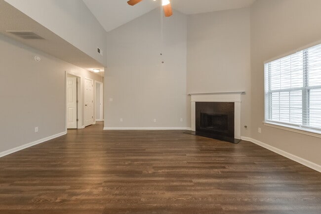 Building Photo - 15 Cory Ct