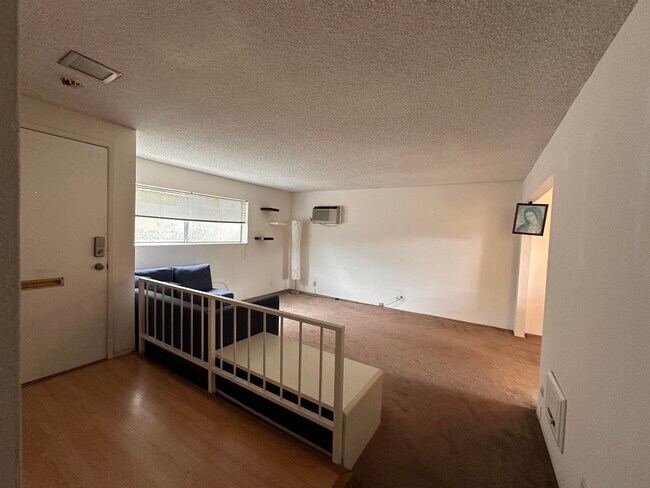 Building Photo - 8075 Caminito de Pizza