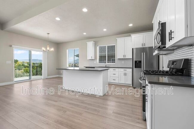 Building Photo - 1248 W Brinkerhoff Dr
