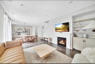 Building Photo - 5086 Burgundy Ln