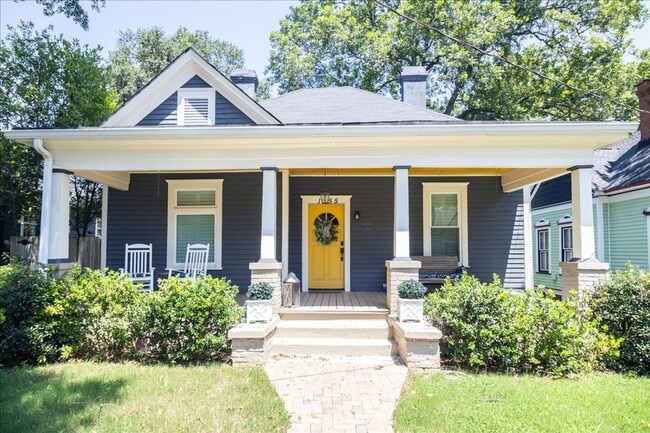 Building Photo - Beautiful 3/2.5 w/ Office Minutes From Airport and Woodward Academy!