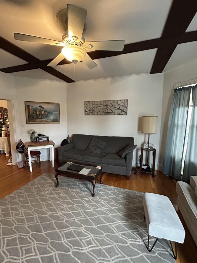 Foto del edificio - 578 Main St