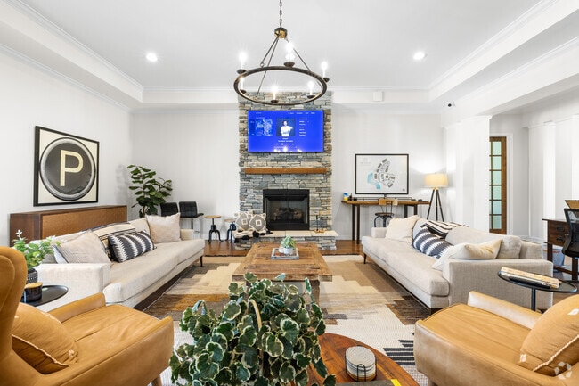 Lobby - The Pointe at Camellia Commons