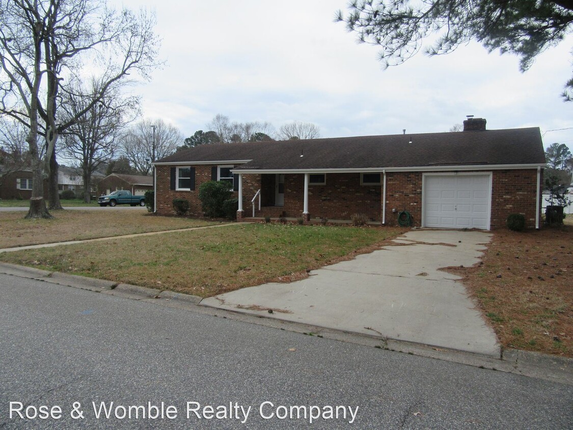 Primary Photo - 3 br, 2 bath House - 212 Hallbridge Dr