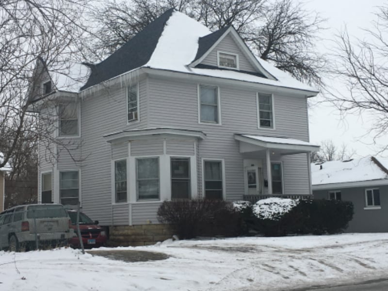209 N Hickory St Unit 2, Joliet, IL 60435 Room for Rent in Joliet, IL