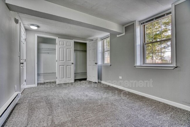 Building Photo - 2110 Taylor Ave