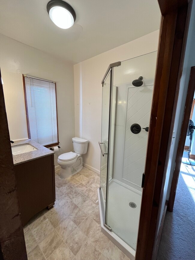 Foto del edificio - 816 W 9th St