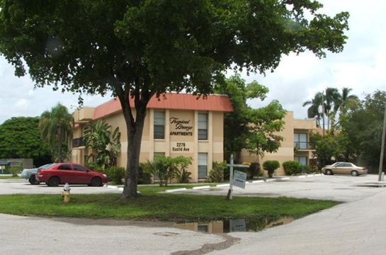 Primary Photo - Tropical Breeze Apartments