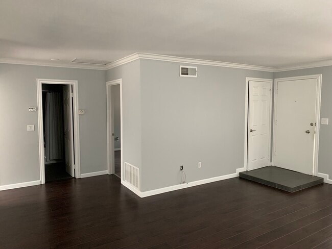 Building Photo - 340 Pacific St