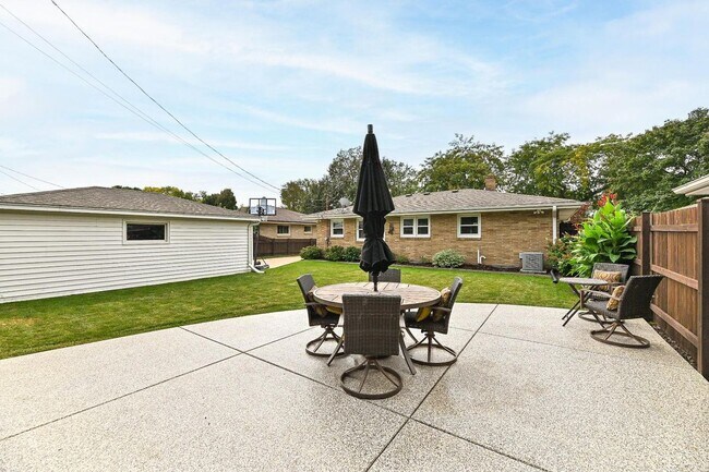 Foto del edificio - 1208 Montclair Dr