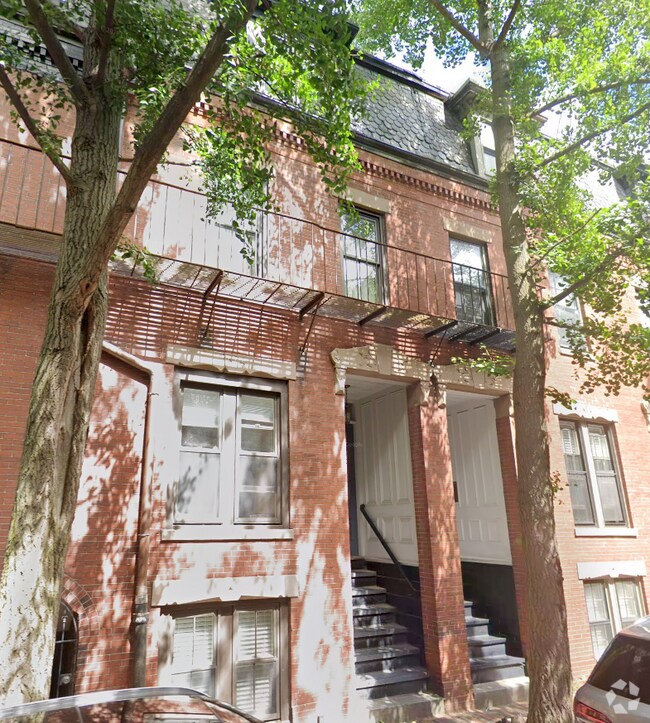 Building Photo - 37 Gray St