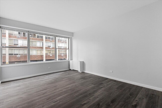 Foto del edificio - 6157 N Sheridan Rd
