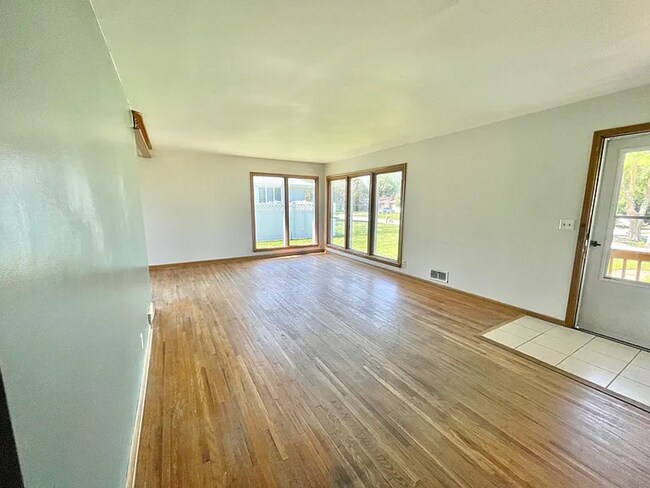 Foto del edificio - 2713 S 74th St