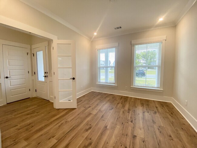 Building Photo - New Open Concept Home in Malind Bluff!