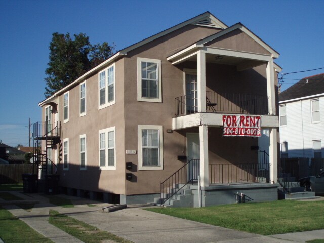 Building Photo - 2107 Treasure St