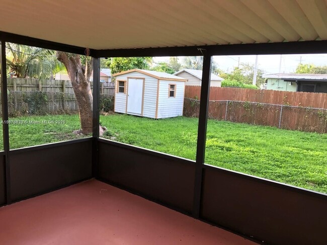 Building Photo - 14751 Harrison Dr