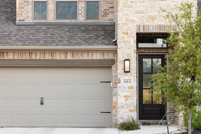 Building Photo - 1113 Cathedral Oaks Dr