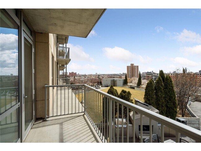 Foto del edificio - 929 Portland Ave