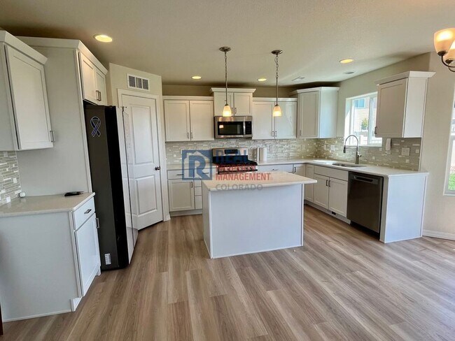Building Photo - 7363 Coppermine Ct