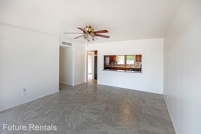 Building Photo - 3 br, 2 bath House - 2105 Aspen Dr