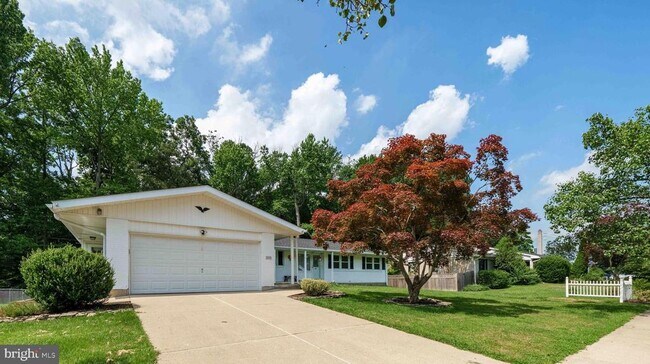 Foto del edificio - 3335 S Rockfield Dr