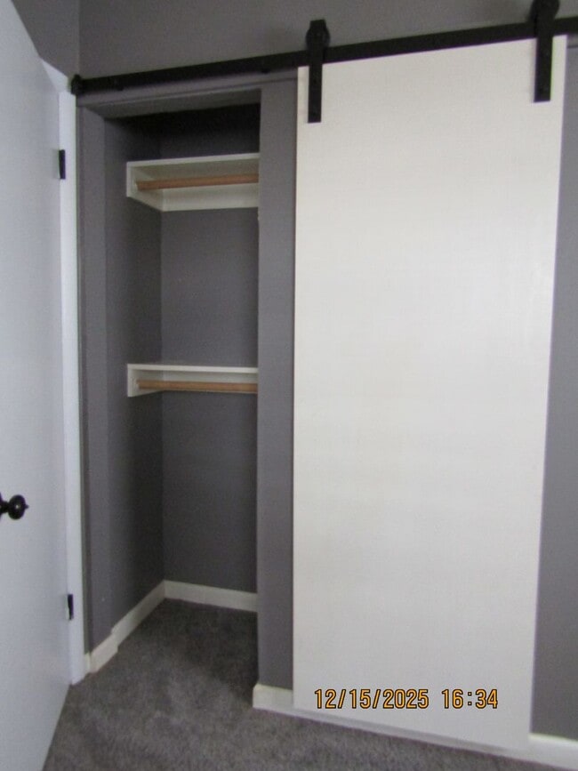 Foto del edificio - Nice home in the Woodland Hills Area!