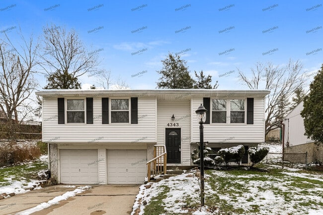 Photo - 4343 Mt Alverno Rd House