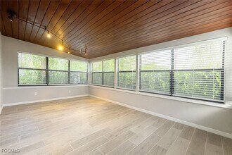 Building Photo - 12743 Brewster Dr