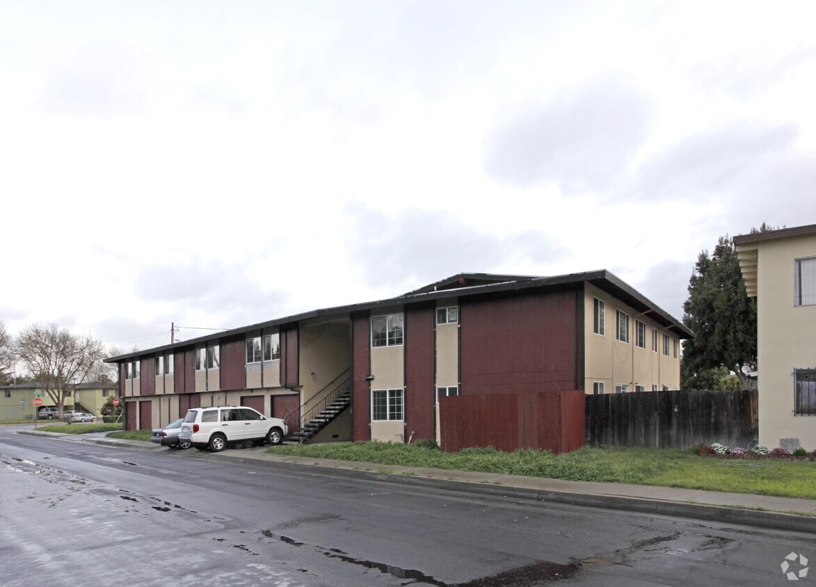 Building Photo - 110 Newbridge St