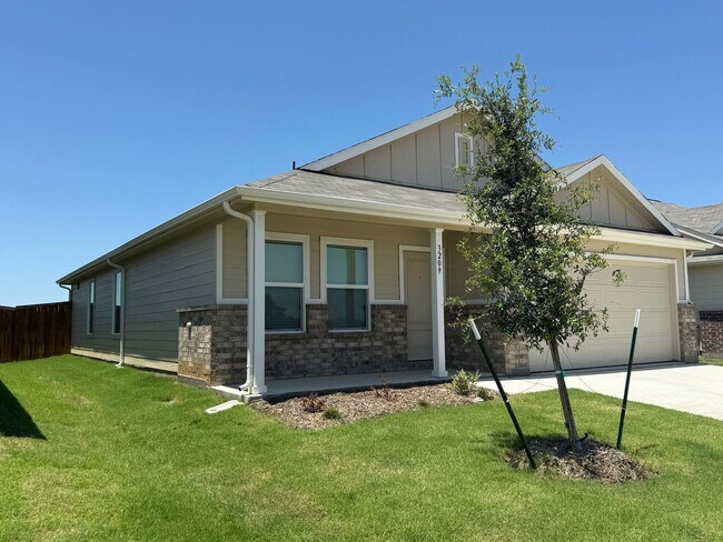 Foto del edificio - Brand New Charming Ranch-Style 3BR House in Providence Village