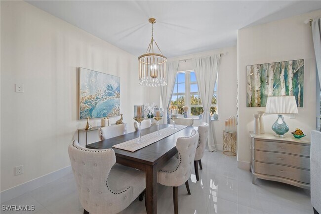 Foto del edificio - 15901 Pointe Cir