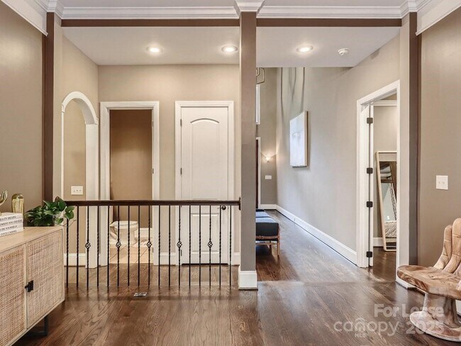 Foto del edificio - 4218 Ash Hollow Ln