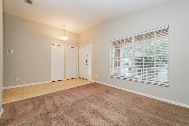 Foto del edificio - 11008 Laurel Brook Ct