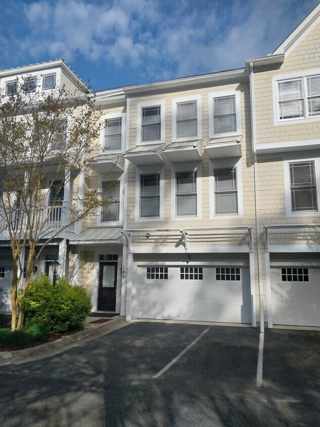 Foto principal - 11958 W War Dancer Ln