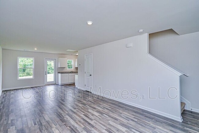 Building Photo - 319 Long Grove Ln