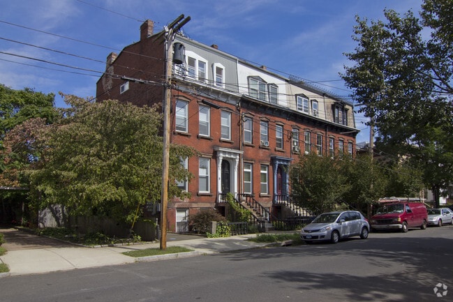 Building Photo - 29 Eld St